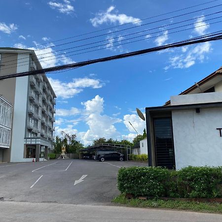 Tai-Shan Suites Ratchaburi Zewnętrze zdjęcie