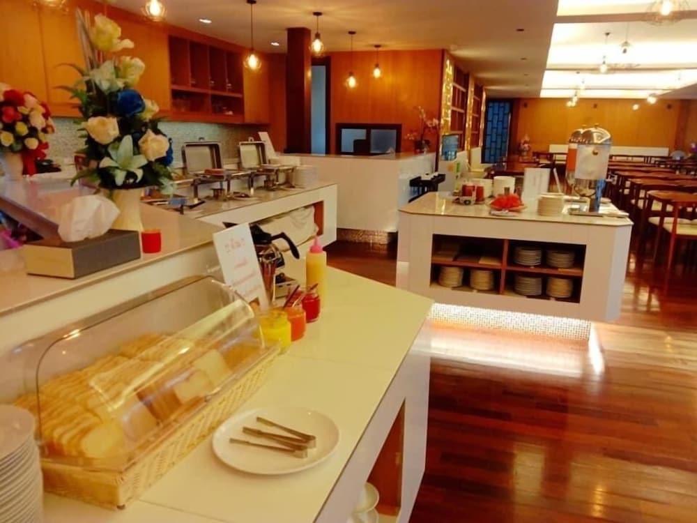 Tai-Shan Suites Ratchaburi Zewnętrze zdjęcie