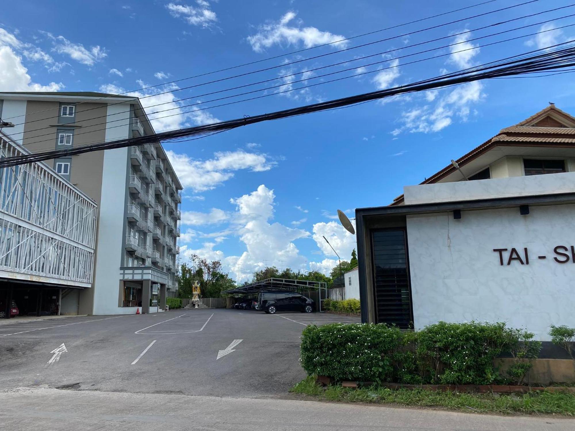 Tai-Shan Suites Ratchaburi Zewnętrze zdjęcie